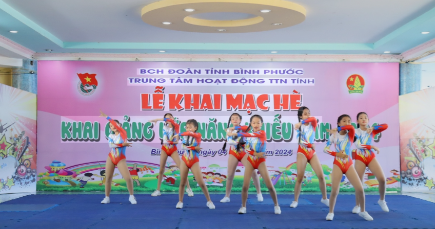 Khai giảng các lớp năng khiếu hè: Vẽ – Múa – Cờ vua – Aerobic